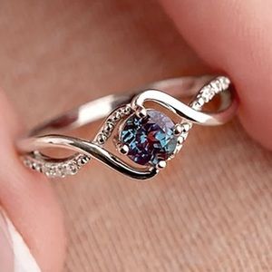 Size 7 S925 ring-new